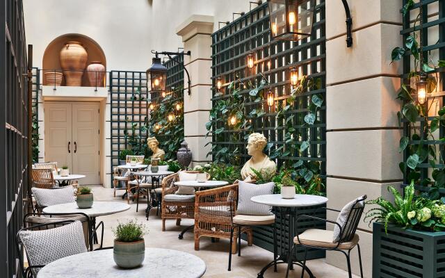 Kimpton Fitzroy London by IHG