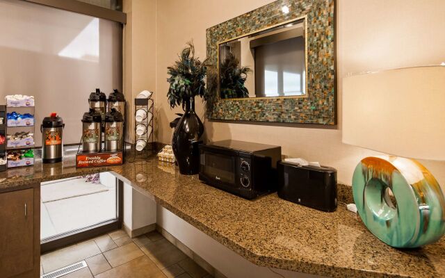 Best Western Plus Kelly Inn