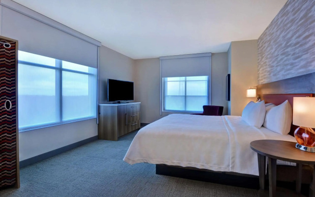 Home2 Suites by Hilton Orlando at Flamingo Crossings