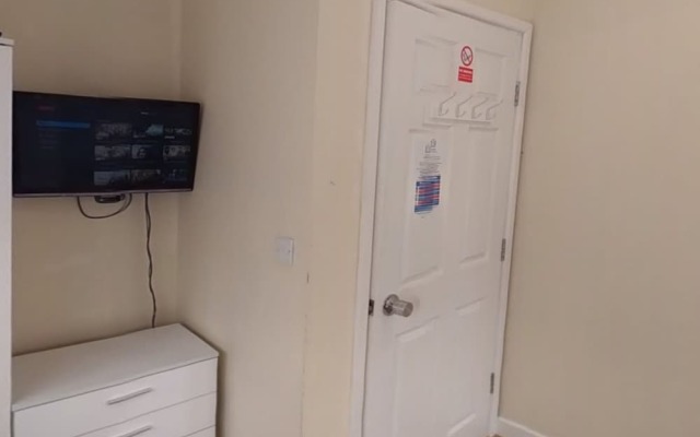 Jaylets Budget Leicester