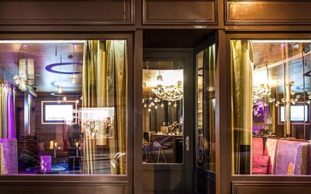 Seven Hotel Paris