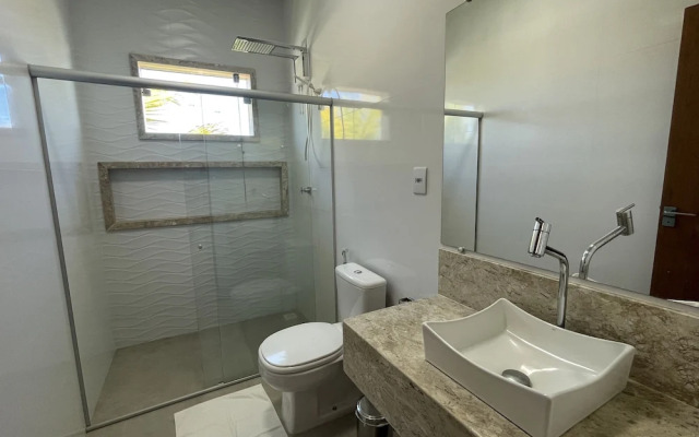 Casa COMPLETA com Piscina 1 Min da Praia