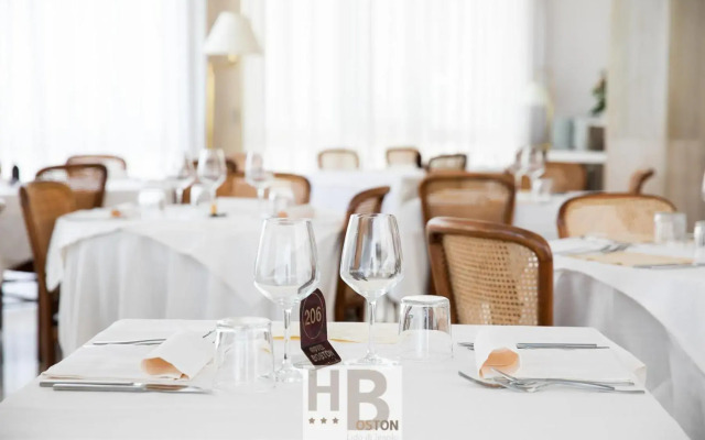 Hotel Boston