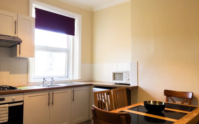 Large Maisonette - DHH