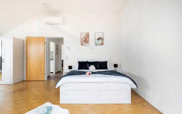 Yeshello Central Station