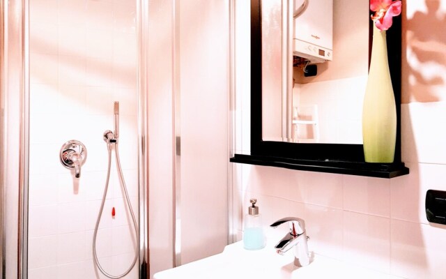 Riva Bianca by Design Studio