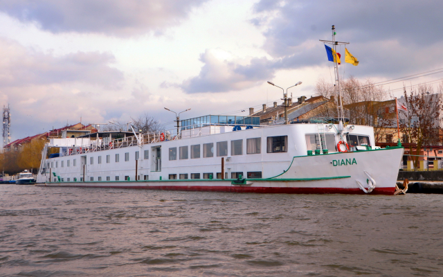 MS DIANA - Nava de croaziera pe Dunare