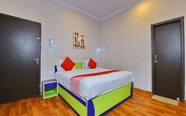 OYO 2070 Hotel Shri Laxmi Palace