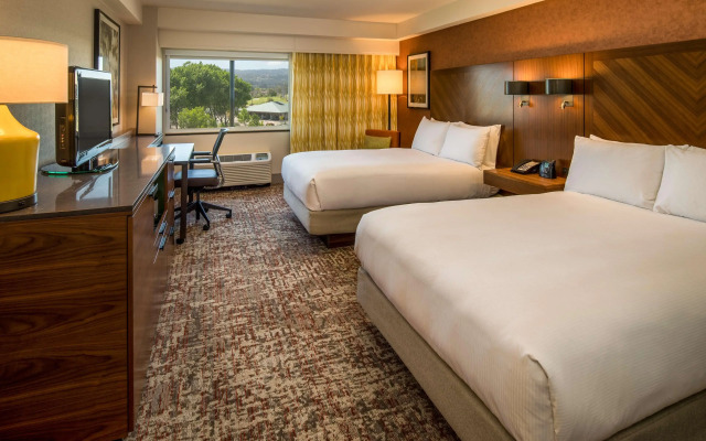 DoubleTree by Hilton San Francisco Airport