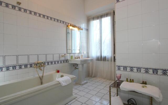 Florence View Apartments