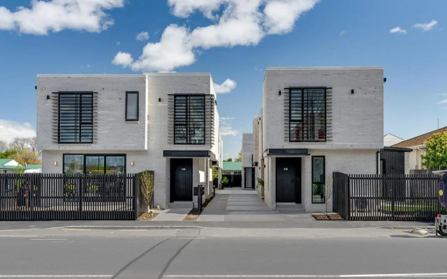 Deluxe Downtown Residence 3 Bed 3 Bath