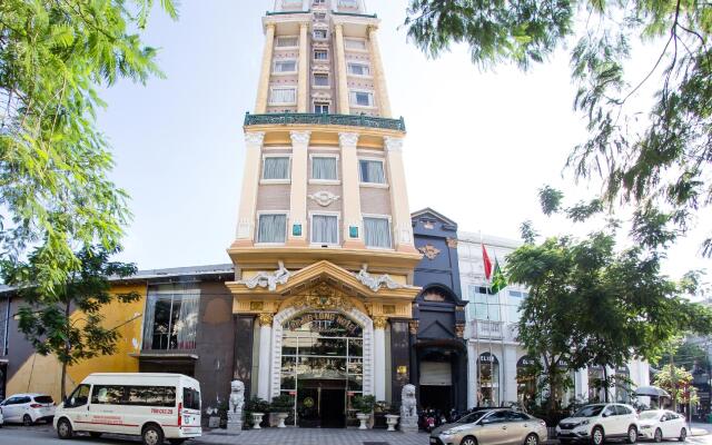 Classic Hoang Long Hotel