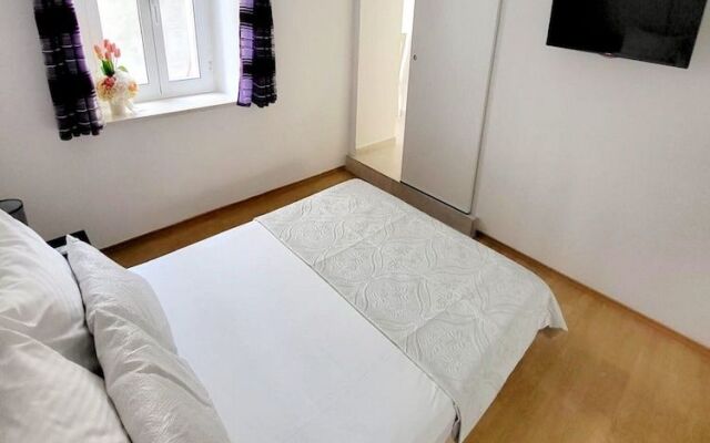 Apartment Dora