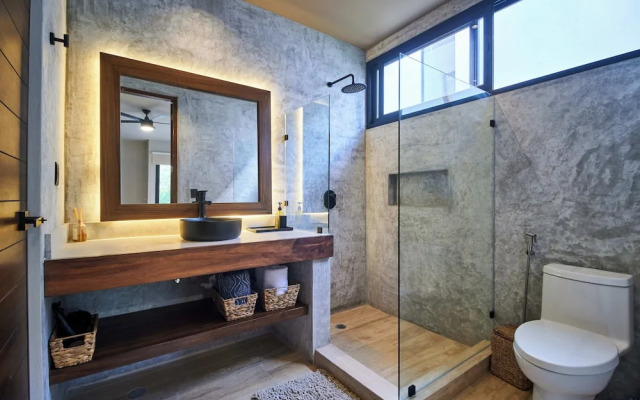Lujoso Condo en Holistika by BT Homes