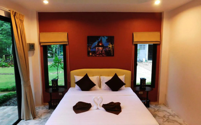 Phuket Sirinapha Resort