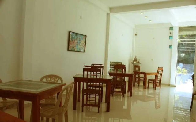 Thirasara Holiday Inn