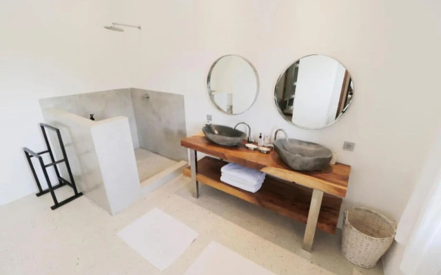 Amazing 3 Bedrooms Villa Canggu