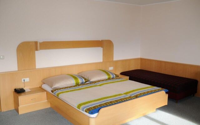 Strandhotel Weyregg