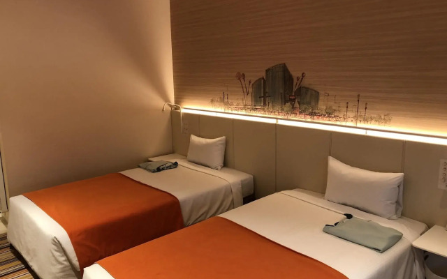 Ours Inn Hankyu