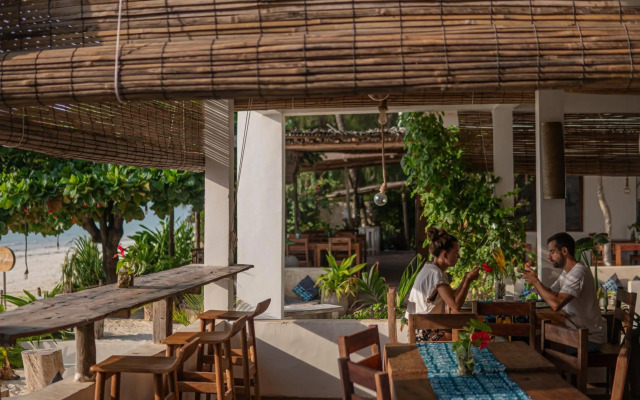 Mr Kahawa Waterfront Suites