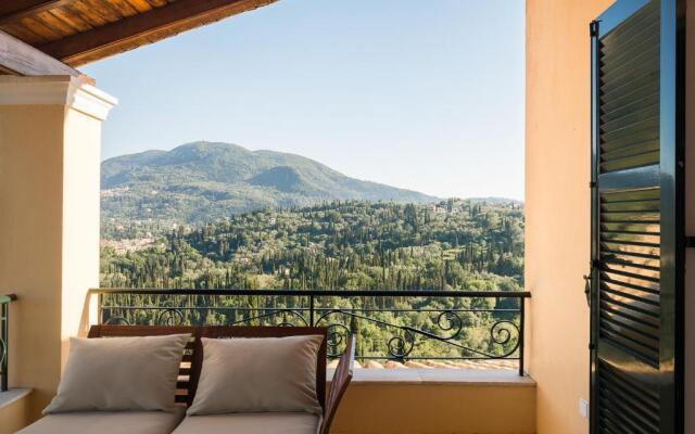 Hilltop Holiday Residence