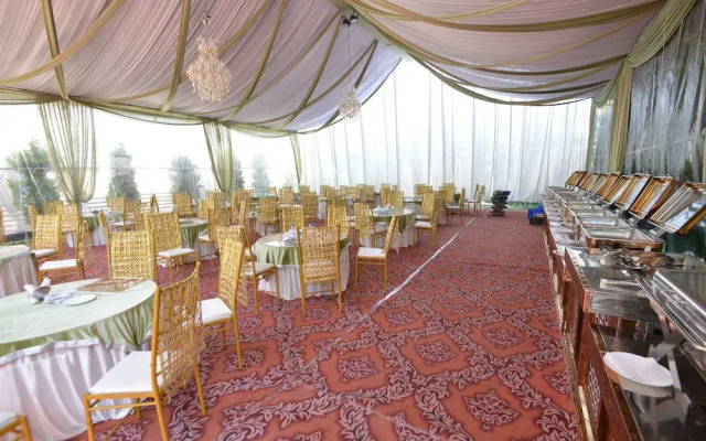 Hotel Golden Leaf Kashmir