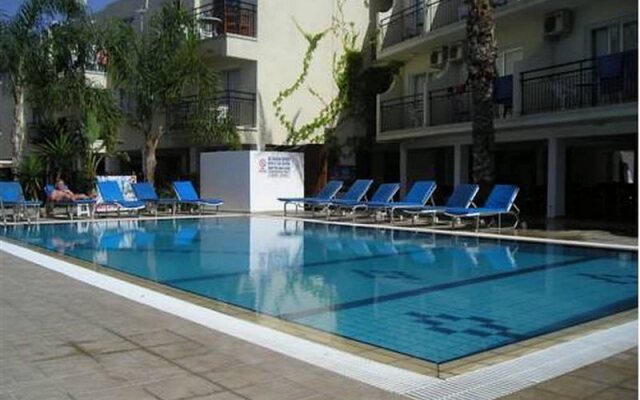 Pavlinia Hotel Apartments