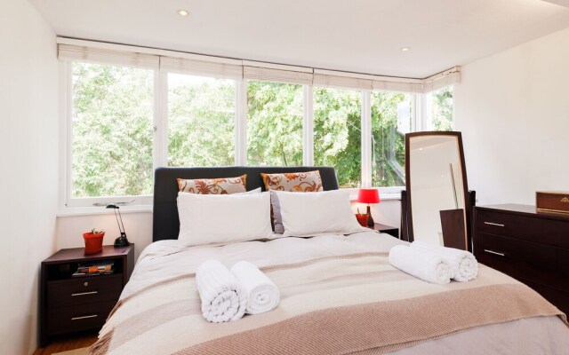 The Hampstead Village House - EB