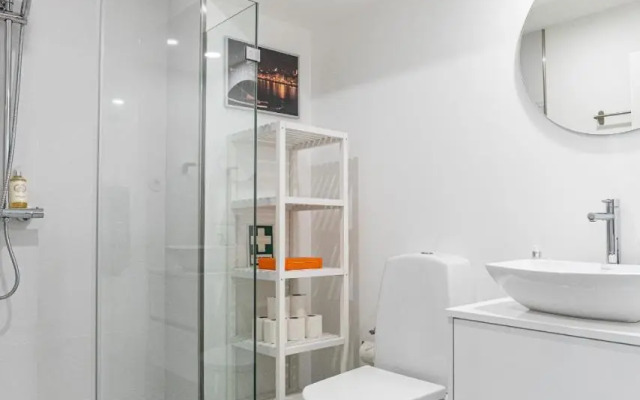 Alvaro's Charming Loft by MP