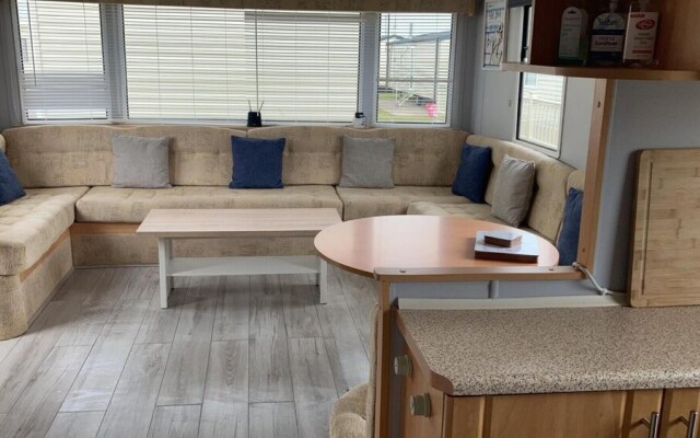 Above & Beyond Caravans4hire Lyons Robin Hood Rhyl