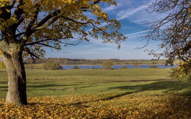 Manor House by the Lake in Klein Upahl