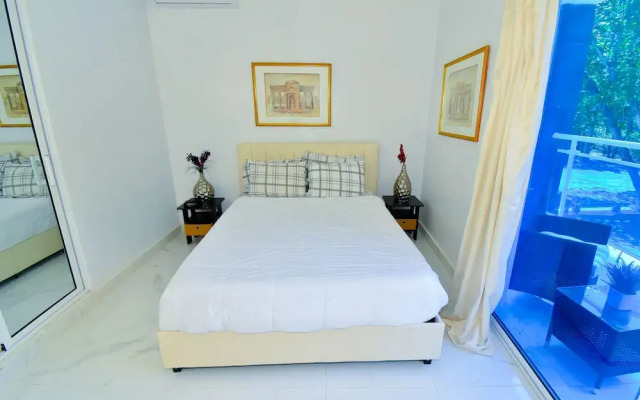 Rosil Place Aparthotel by the Beach