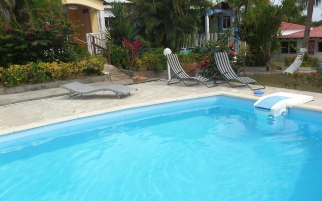 Studio in Petit-canal, With Wonderful Mountain View, Pool Access, Encl