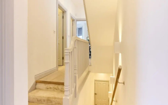 The Leghorn Quarters - Modern 3bdr With Balcony