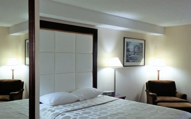 Red Roof Inn PLUS+ Vancouver Airport