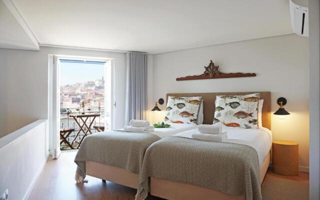 Porto View by Patio 25