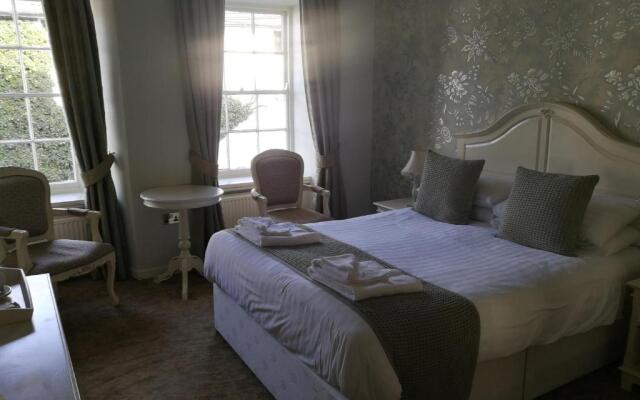 Feathers Royal Hotel