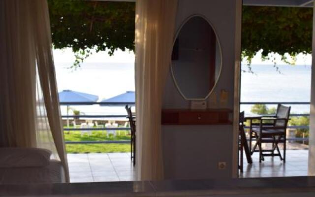 Alexandros Apartments