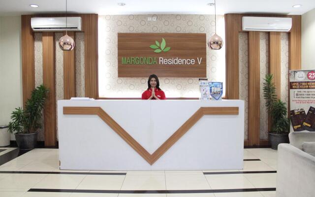 OYO 266 Margonda Residence 5