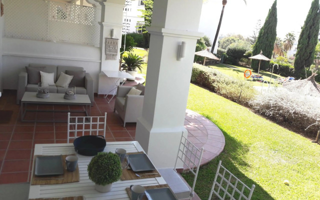 Marbella Holiday & Golf Garden Apartment