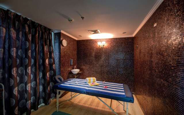 Howard Johnson Plaza By Wyndham Dubai Deira
