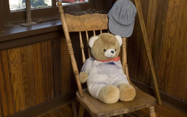 The Tinder Guest House