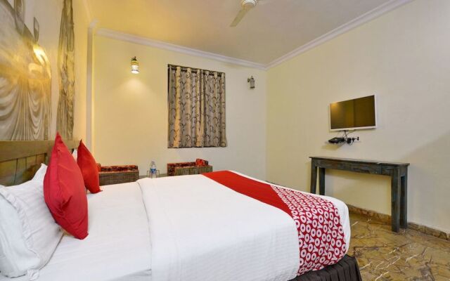OYO 1006 Hotel Red Fort