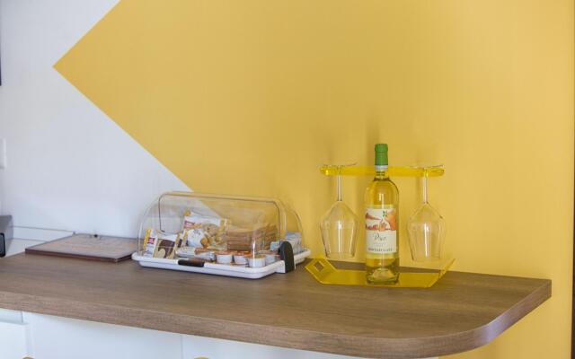 Estate4home - Casa Cristina Yellow