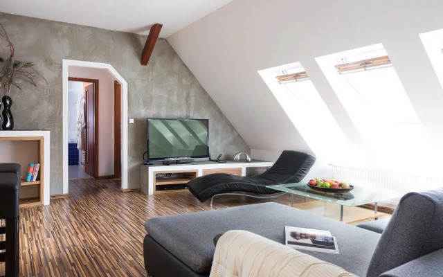 Thai World Apartment Spilberk II