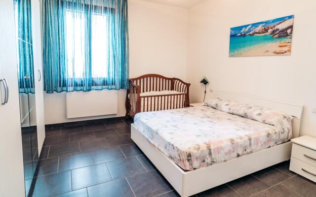 Welcomely - Senyera Apartment