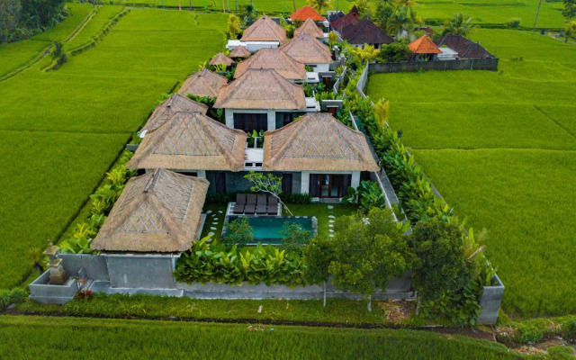 Three Gold Luxury Private Villa