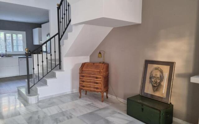 Town-House-Style Villa - on the Golden Mile