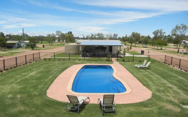 Longreach Tourist Park - Caravan Park
