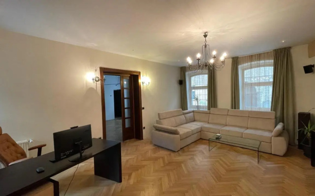 premium suites Postavarului